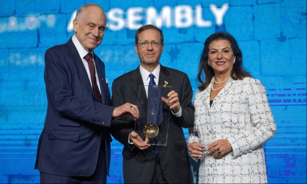 CONIB | Confederação Israelita do Brasil - Fundada em 1948, a CONIB – Confederação Israelita do Brasil é o órgão de representação e coordenação política da comunidade judaica brasileira. 
